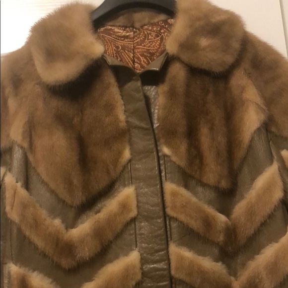 Fox fur coat with leather - Picture 3 of 6